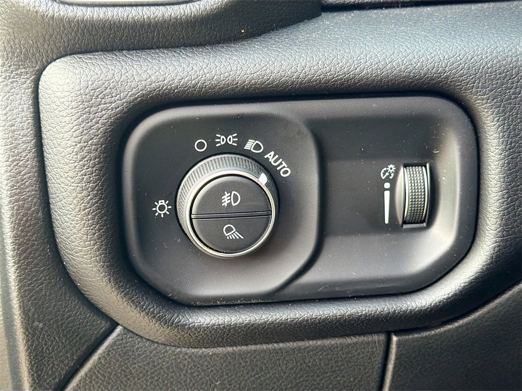 Used 2024 RAM 2500 Big Horn w/ Bed Utility Group image 10