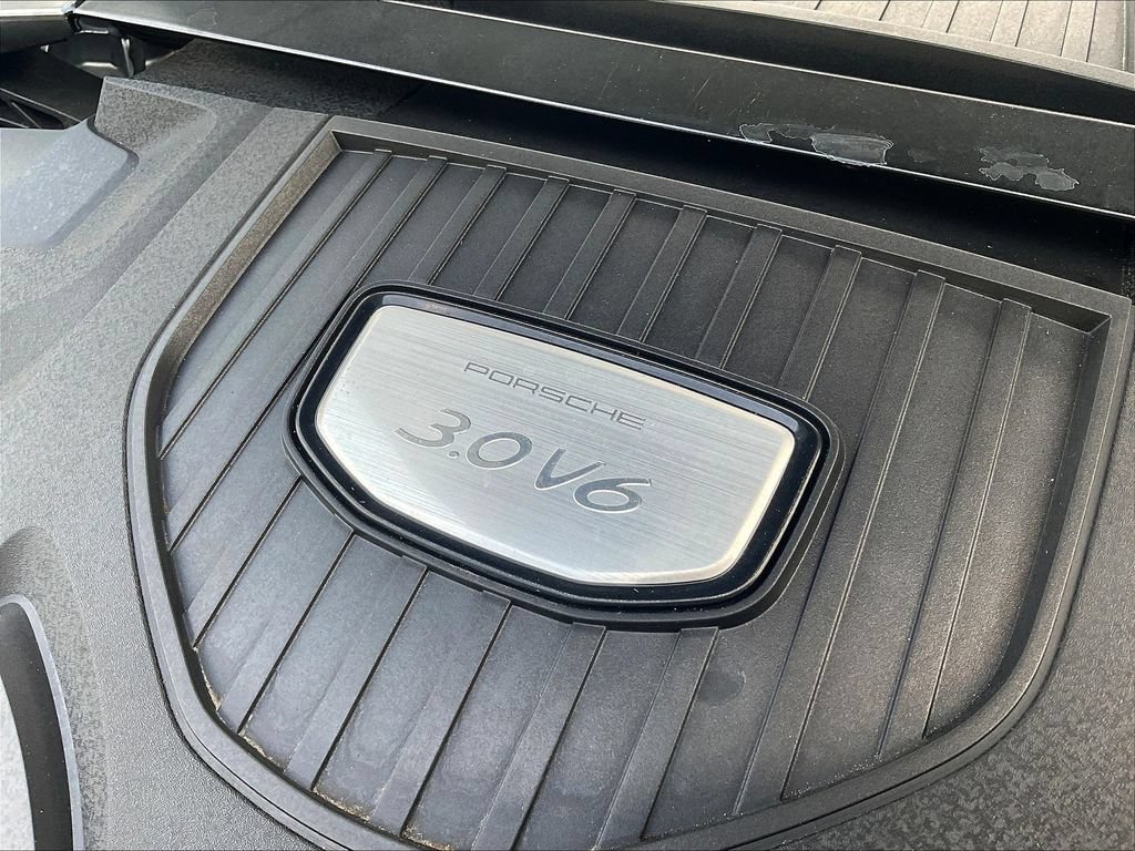 Used 2020 Porsche Panamera 4 AWD/4WD image 28
