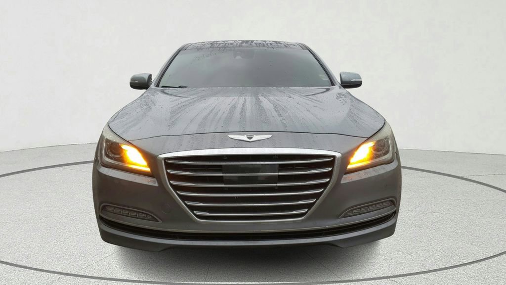 Used 2015 Hyundai Genesis 5.0 RWD image 2