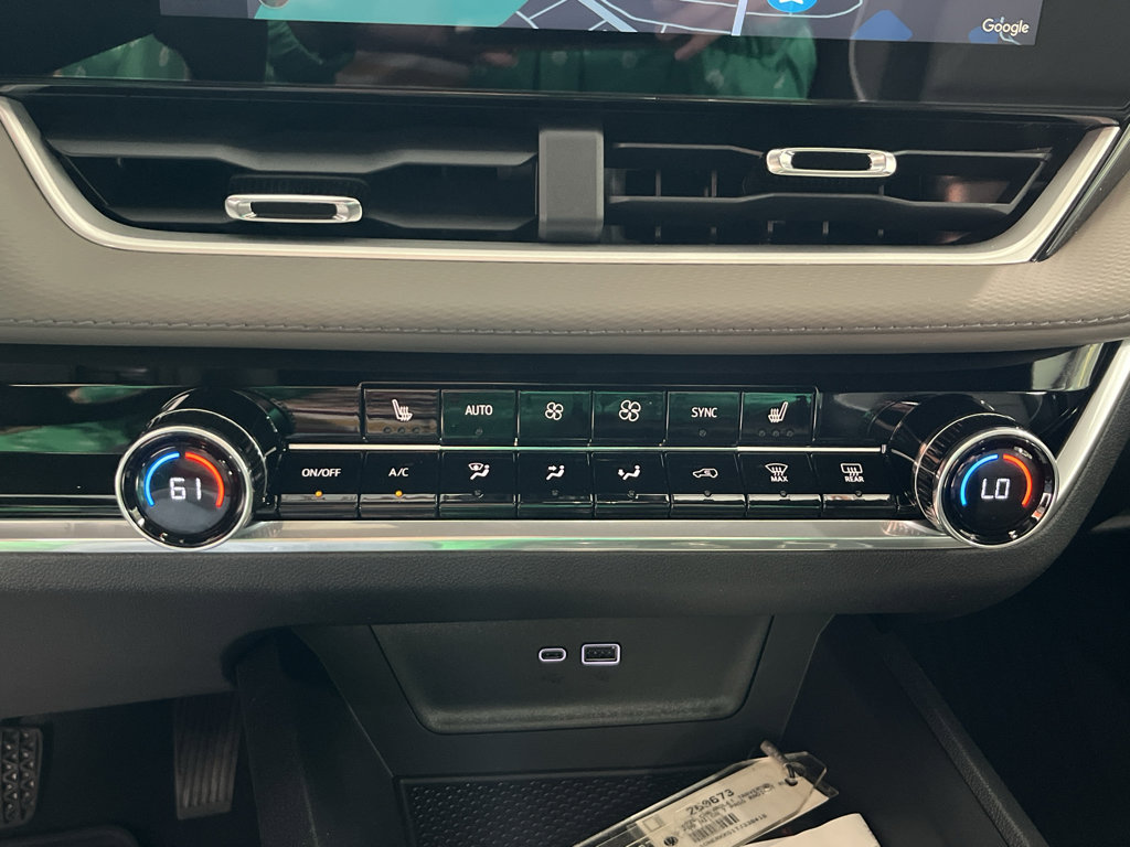 New 2026 Chevrolet Equinox LT w/ Convenience Package II FWD image 25