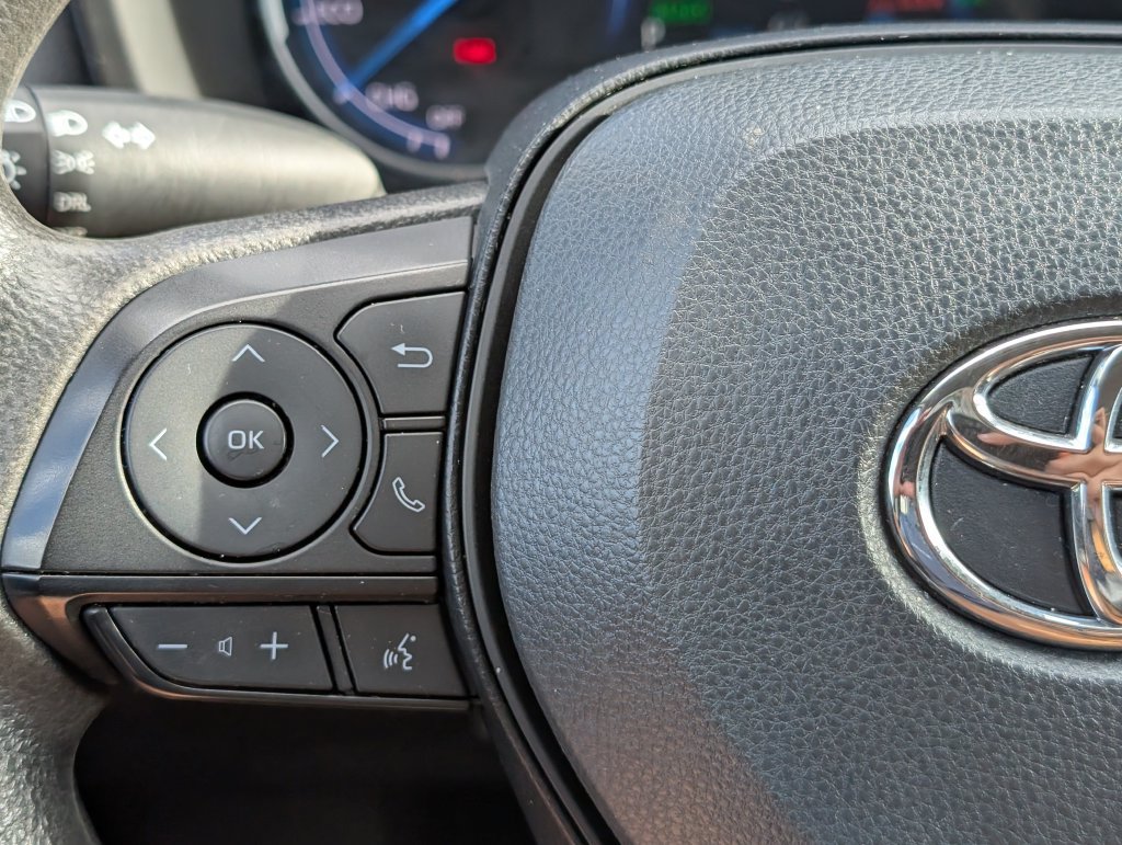 Used 2024 Toyota RAV4 LE AWD/4WD image 22
