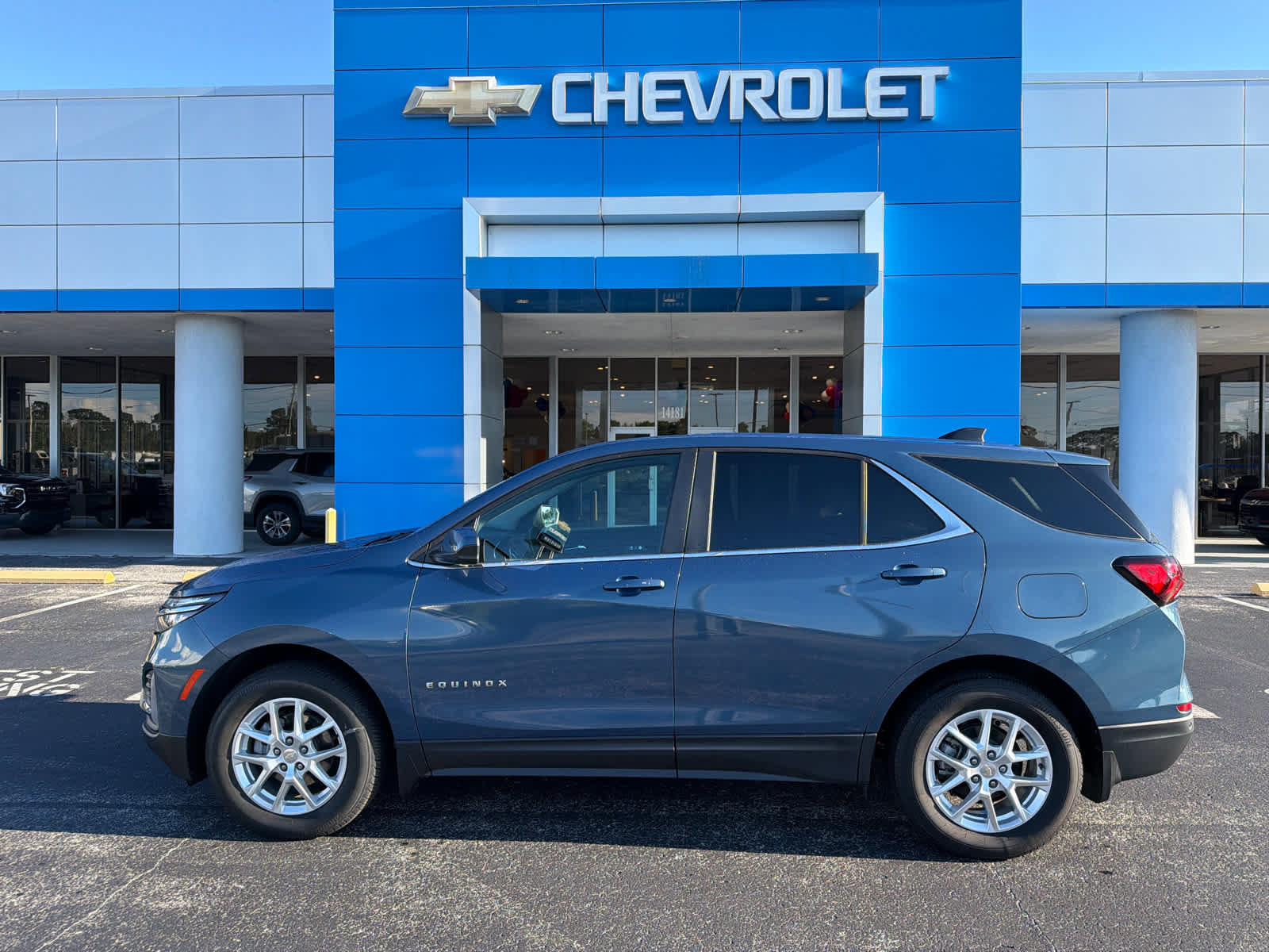Used 2024 Chevrolet Equinox LT w/ LPO, Floor Liner Package AWD/4WD image 2