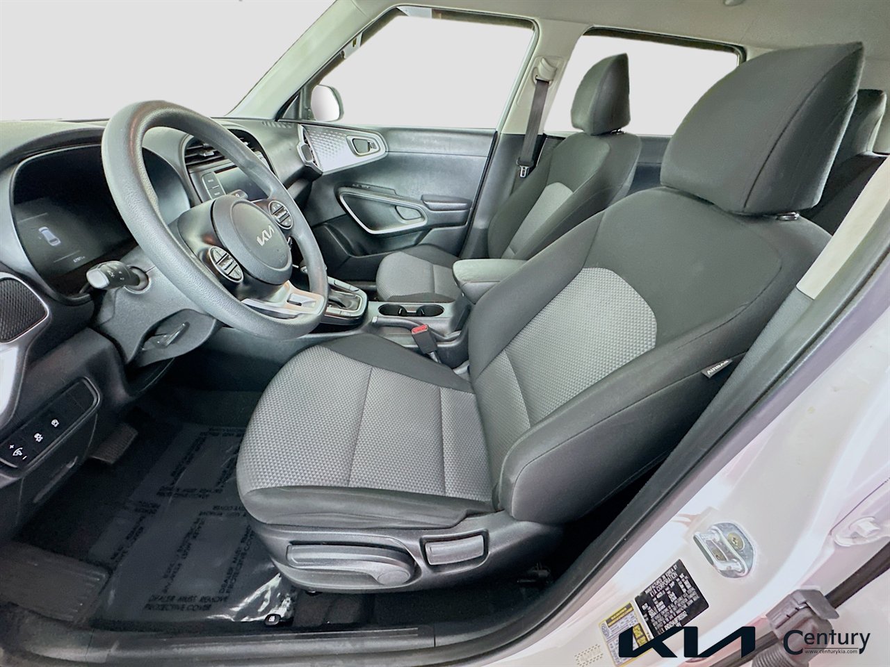 Certified 2023 Kia Soul LX FWD image 19