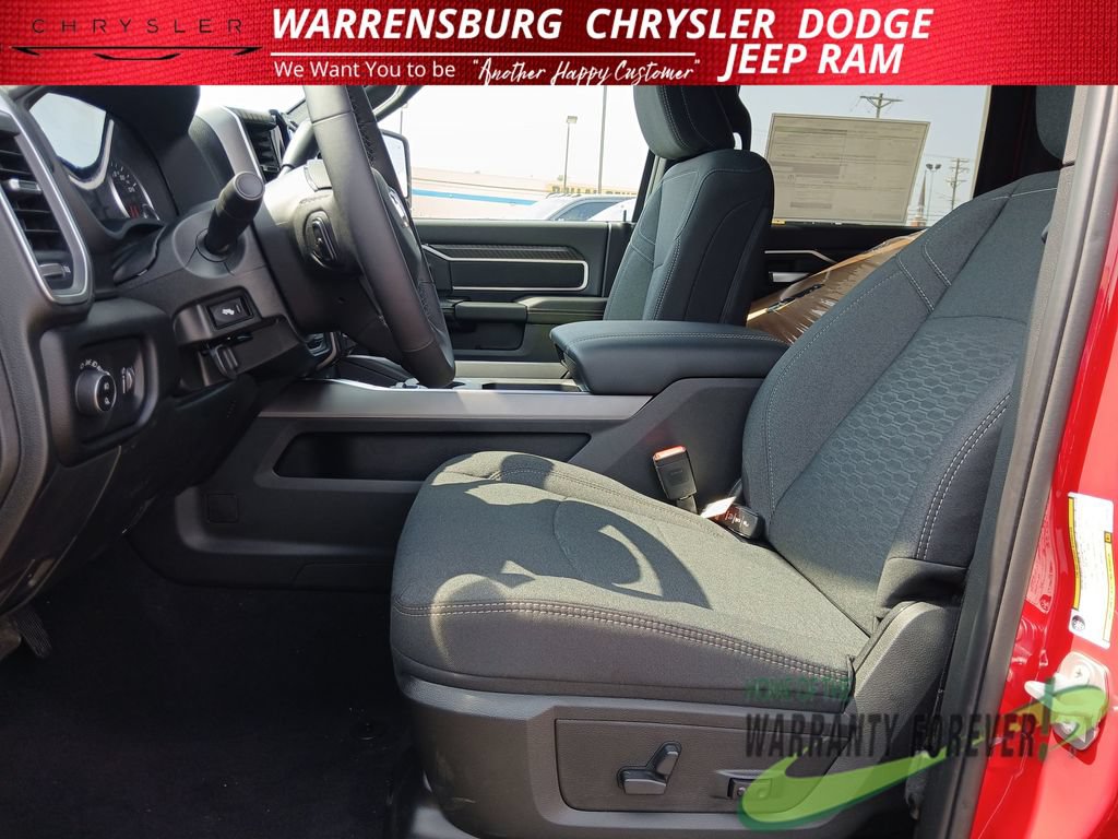 New 2026 RAM 2500 Big Horn AWD/4WD image 13