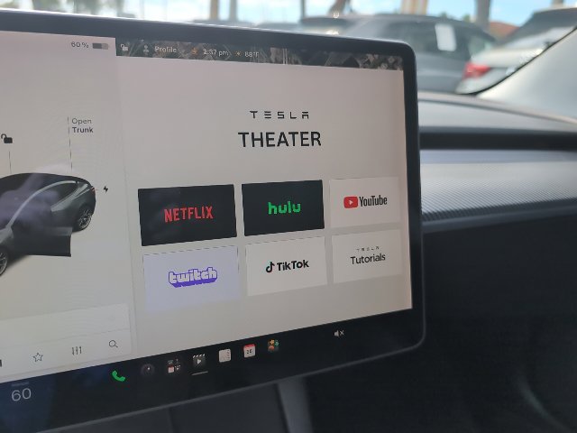Used 2021 Tesla Model 3 Standard Range Plus RWD image 17