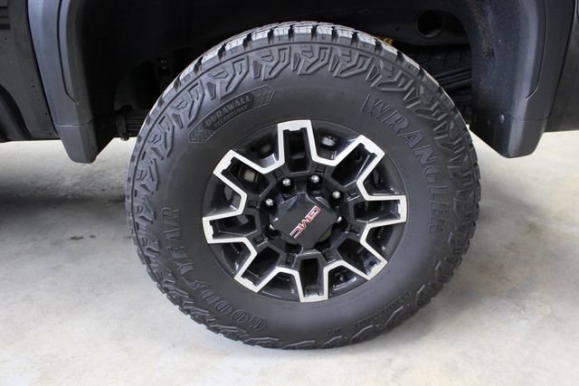 Used 2025 GMC Sierra 2500 AT4X AWD/4WD image 47