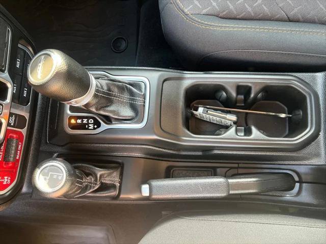 Certified 2025 Jeep Gladiator Mojave w/ Safety Group AWD/4WD image 40