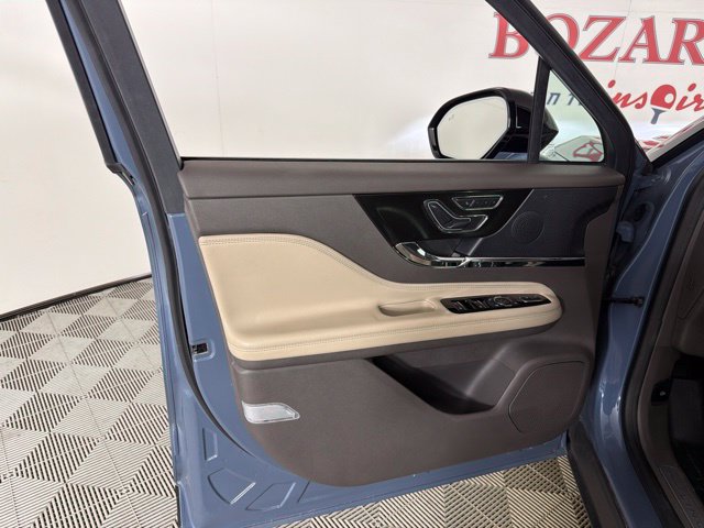 Certified 2024 Lincoln Corsair AWD w/ Equipment Group 101A image 27