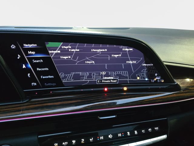 Used 2022 Cadillac Escalade Premium Luxury image 26