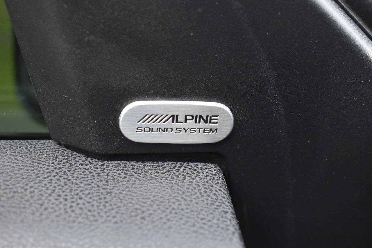 Used 2018 Dodge Charger R/T image 9