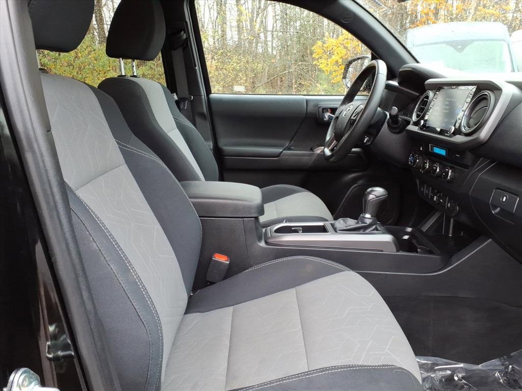 Used 2023 Toyota Tacoma TRD Off-Road image 8