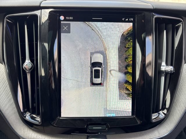 Used 2025 Volvo XC60 B5 Plus AWD/4WD image 24