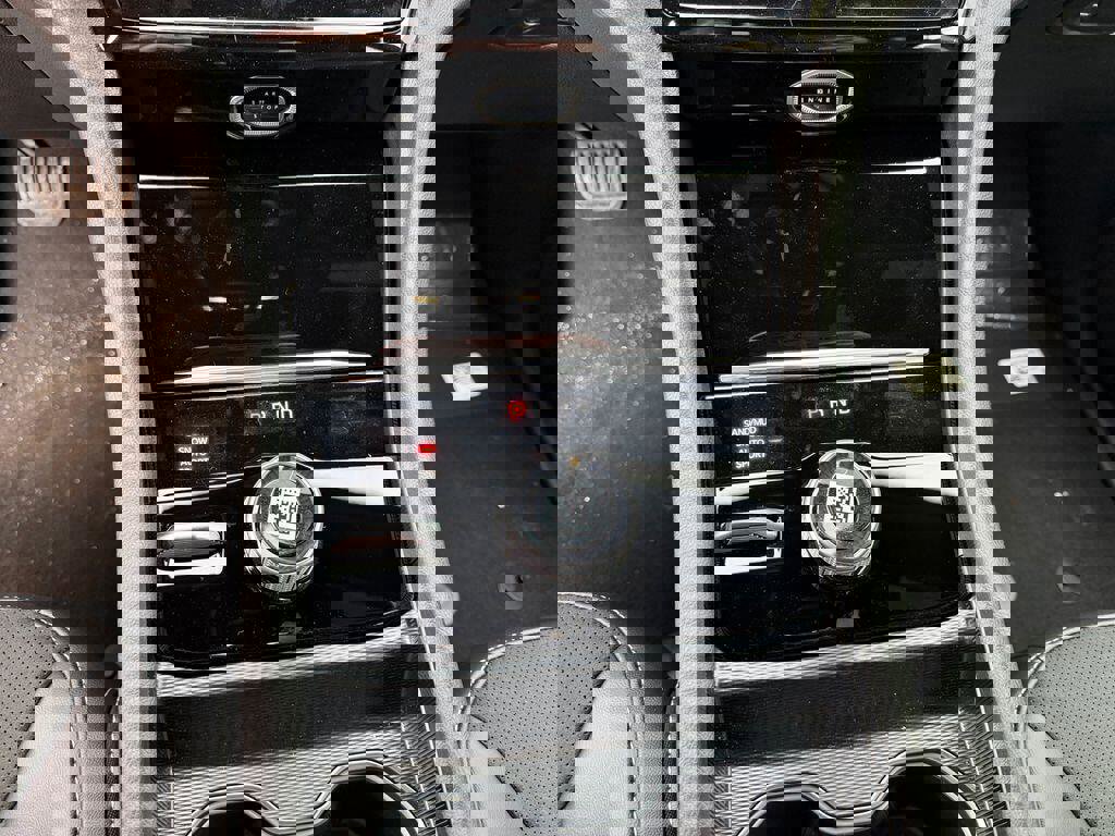 New 2026 Jeep Grand Cherokee Altitude image 9