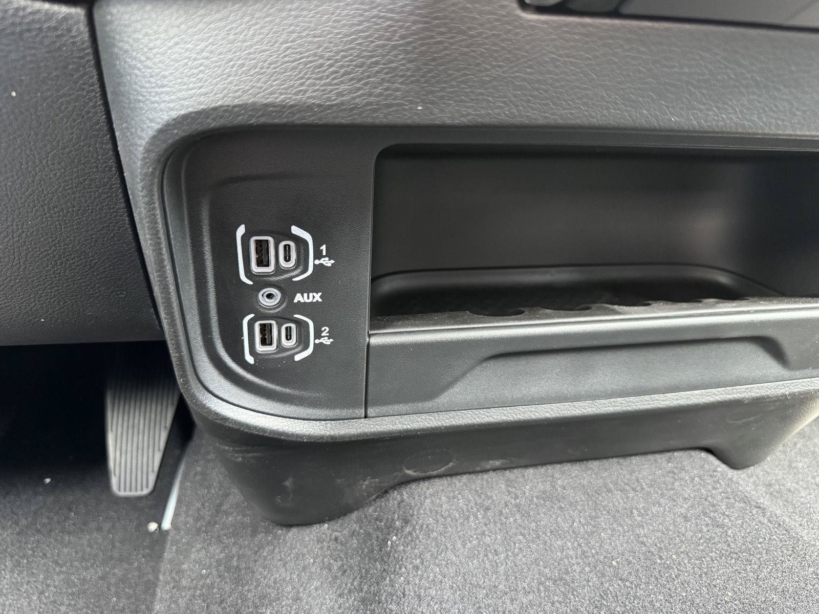 New 2026 RAM 3500 Tradesman AWD/4WD image 15