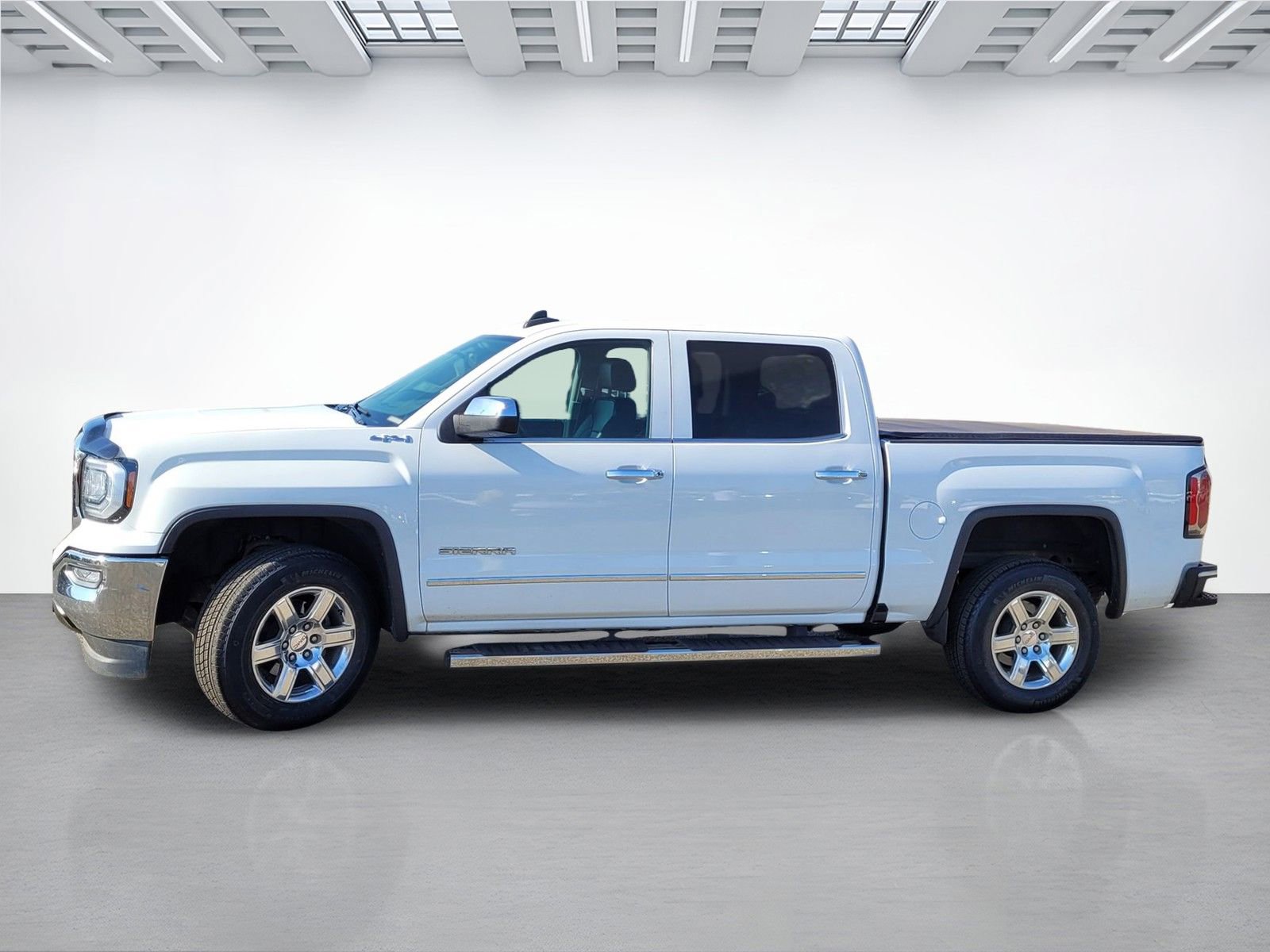 Used 2018 GMC Sierra 1500 SLT image 14