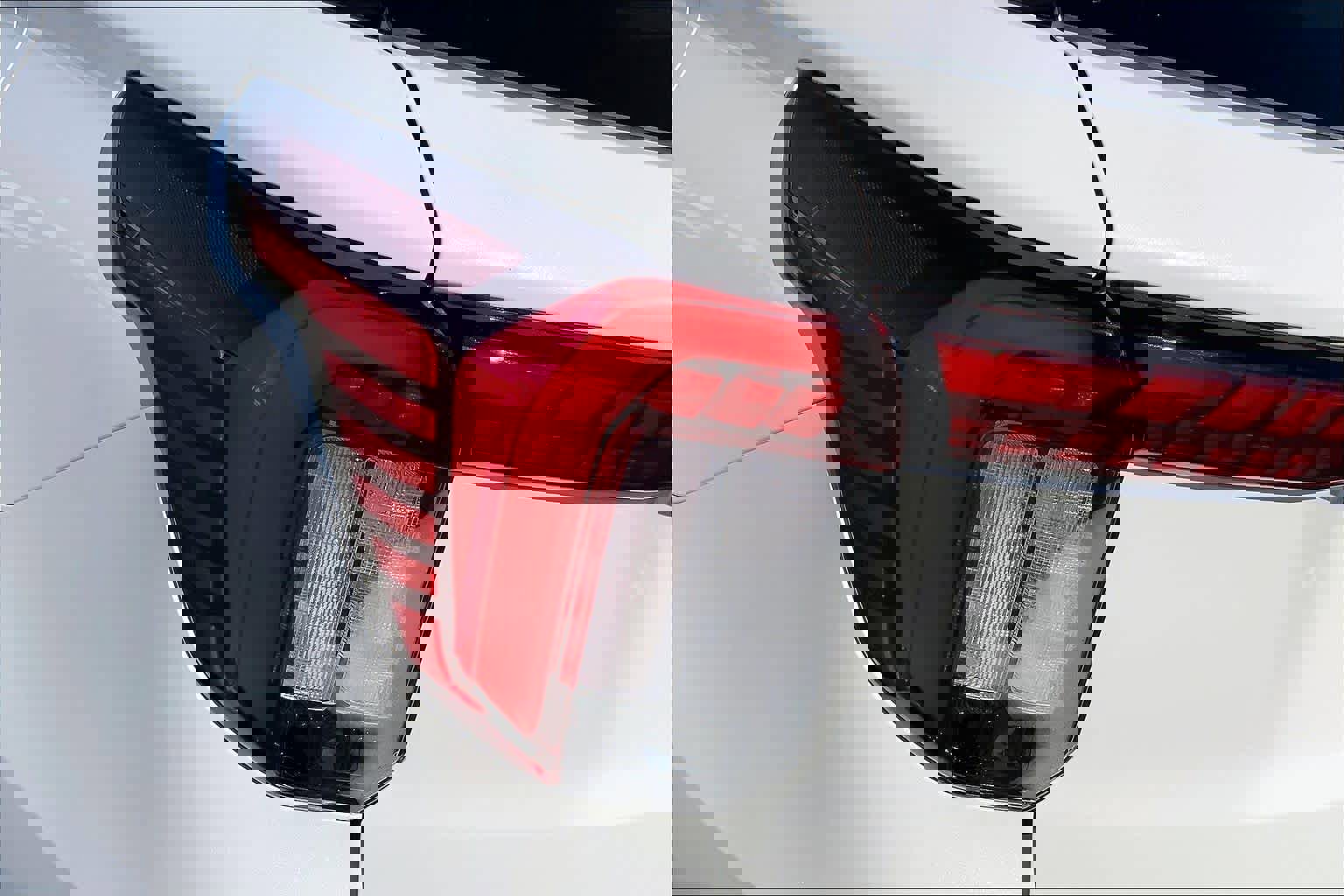 Certified 2025 Ford Explorer Active image 28