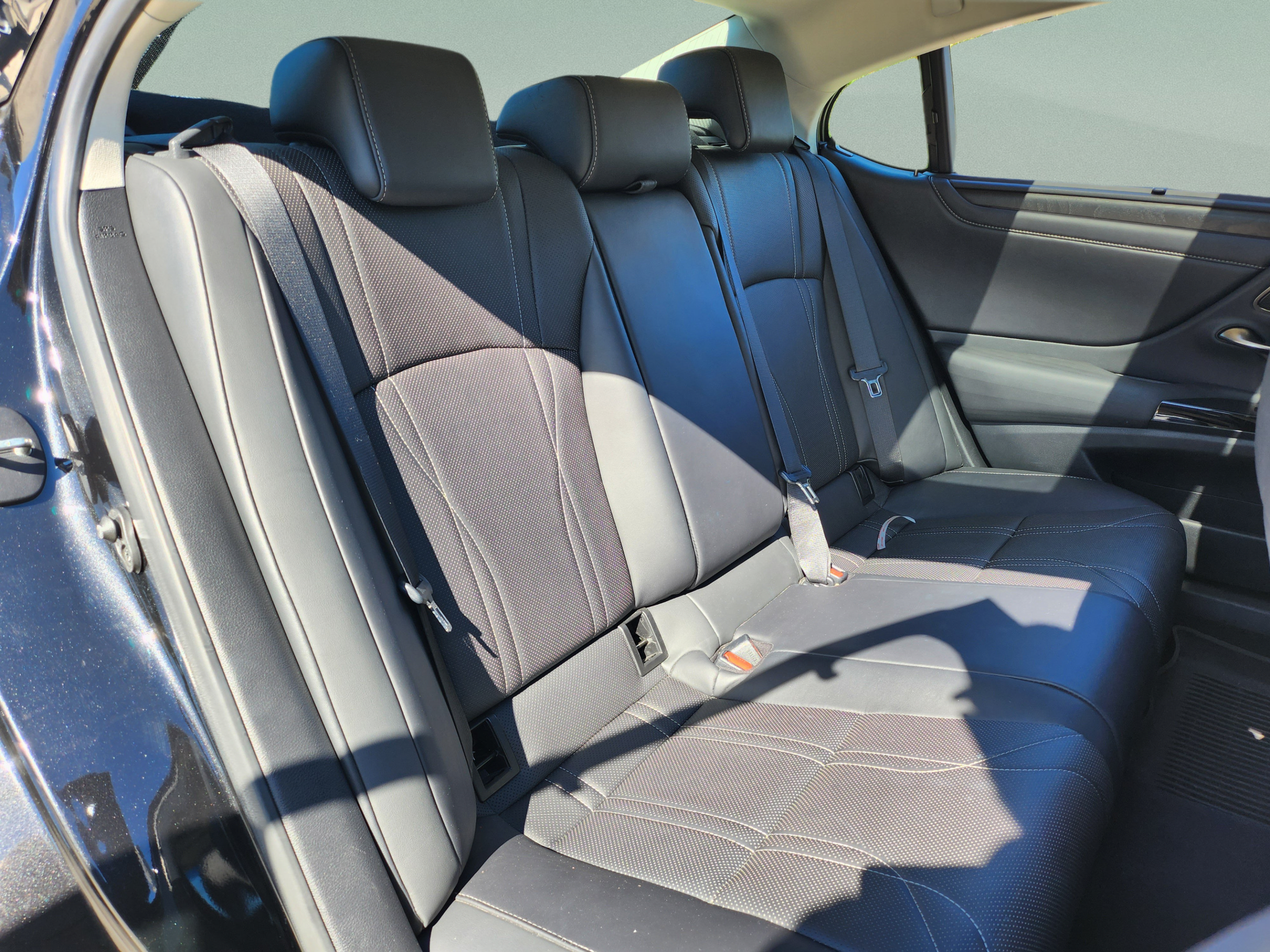 Certified 2022 Lexus ES 350 Ultra Luxury w/ Accessory Package 2 FWD image 26