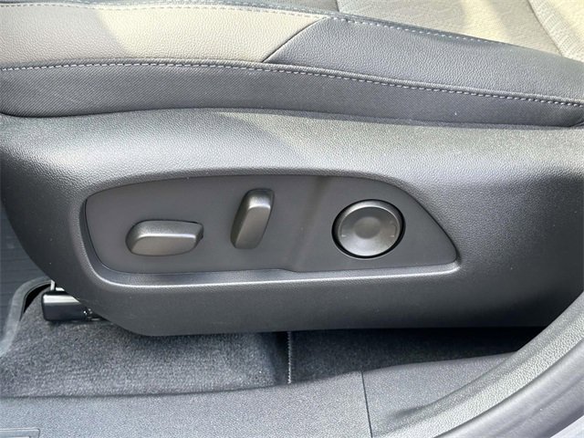 New 2026 Chevrolet Equinox LT w/ Convenience Package II image 17