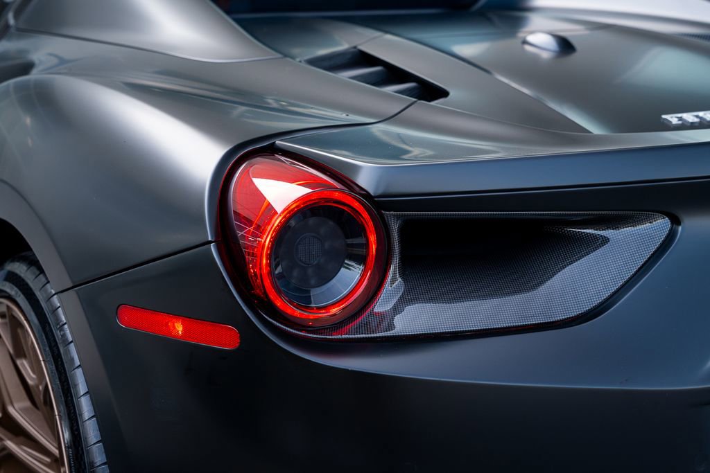 Used 2018 Ferrari 488 Spider RWD image 21