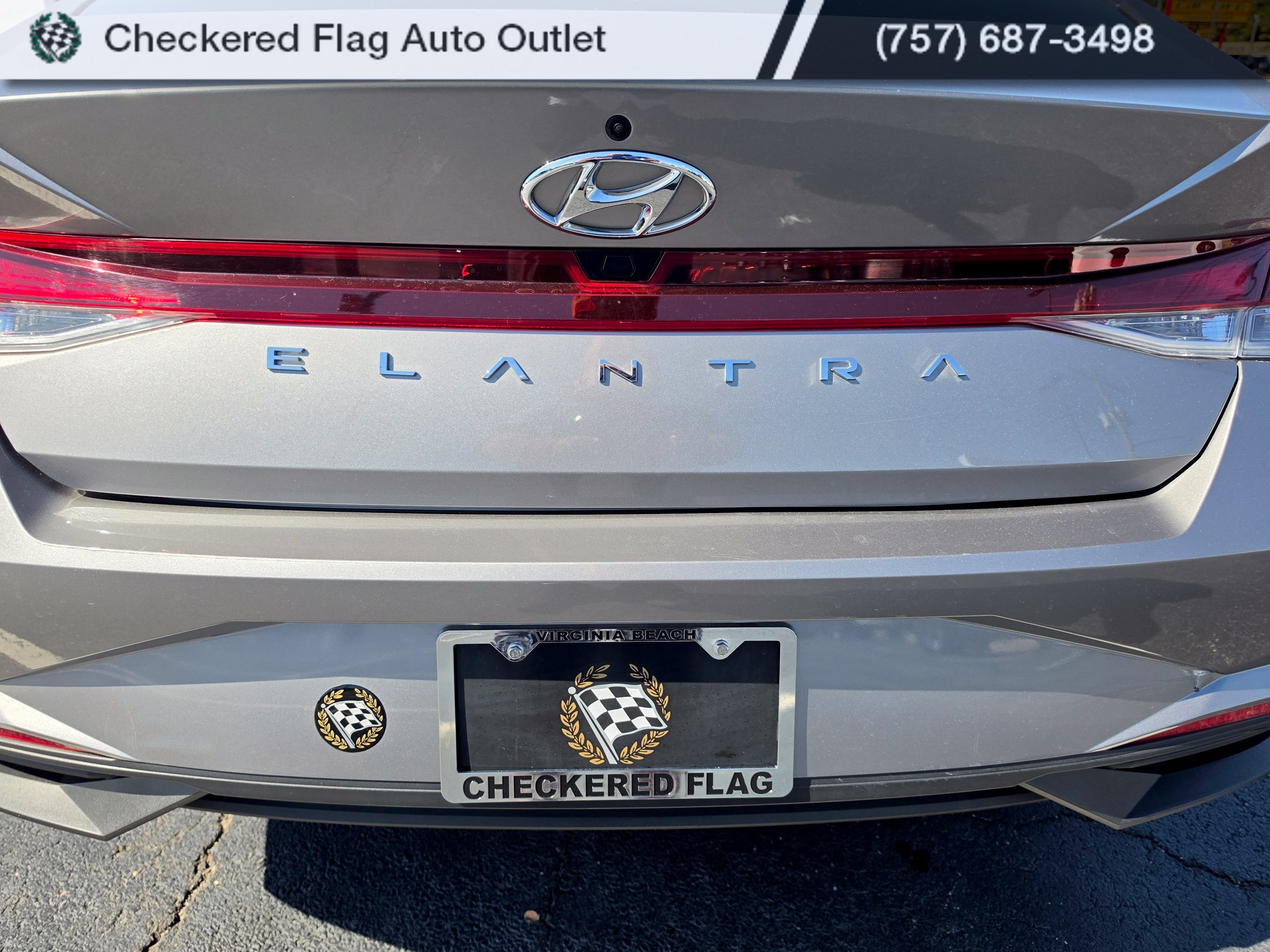 Used 2022 Hyundai Elantra SEL w/ Convenience Package FWD image 13
