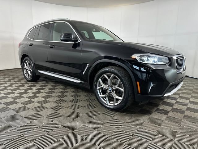 Used 2022 BMW X3 xDrive30i AWD/4WD image 2