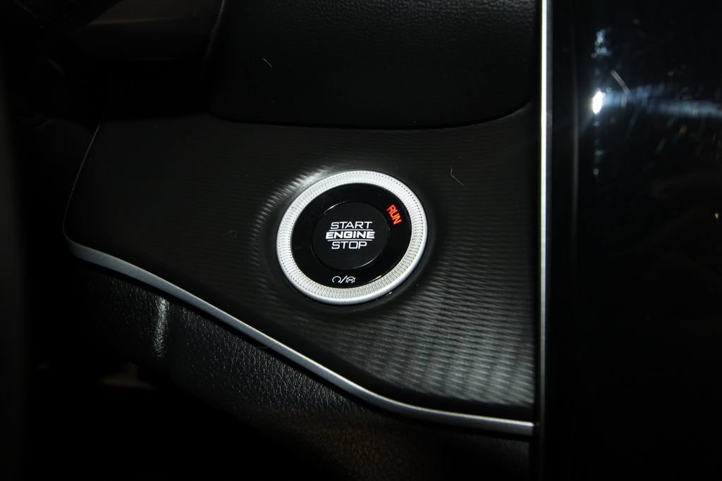 Used 2024 Jeep Grand Cherokee Altitude AWD/4WD image 12