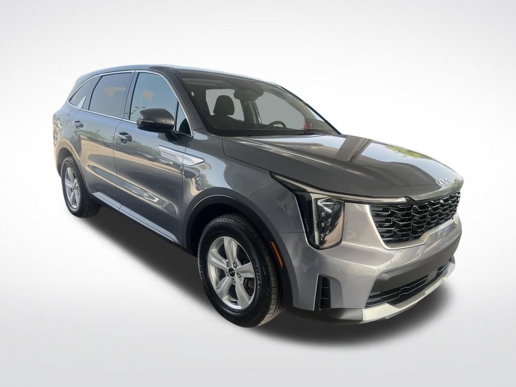 Certified 2024 Kia Sorento LX FWD video 3