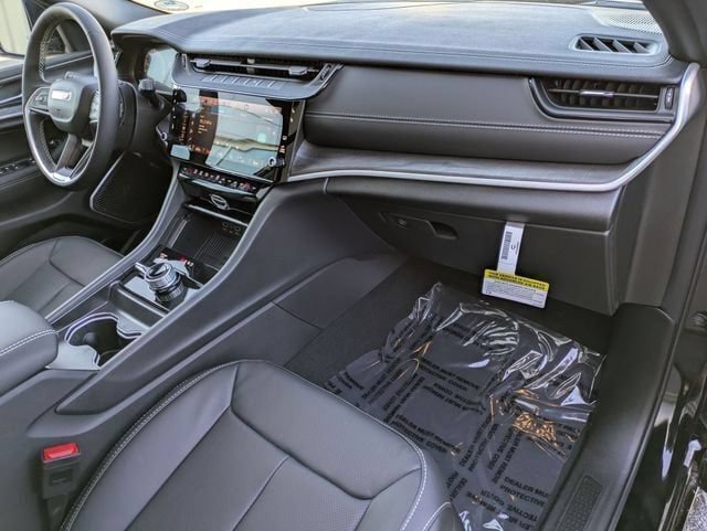 New 2026 Jeep Grand Cherokee L Limited AWD/4WD image 34