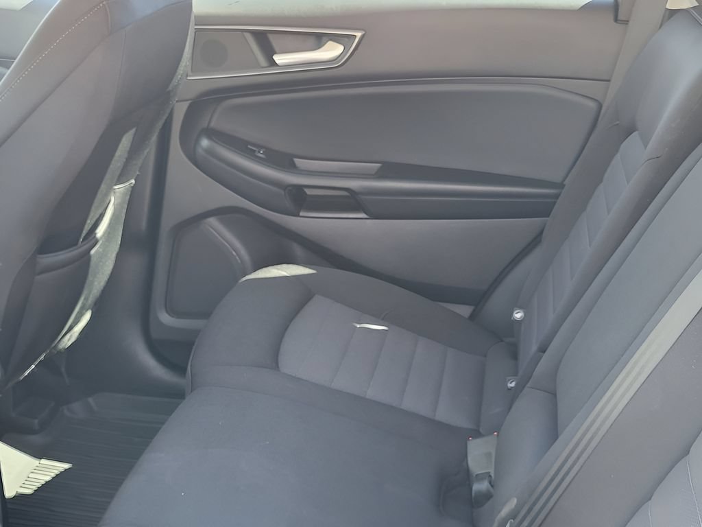 Used 2022 Ford Edge SE w/ Black Appearance Package AWD/4WD image 9