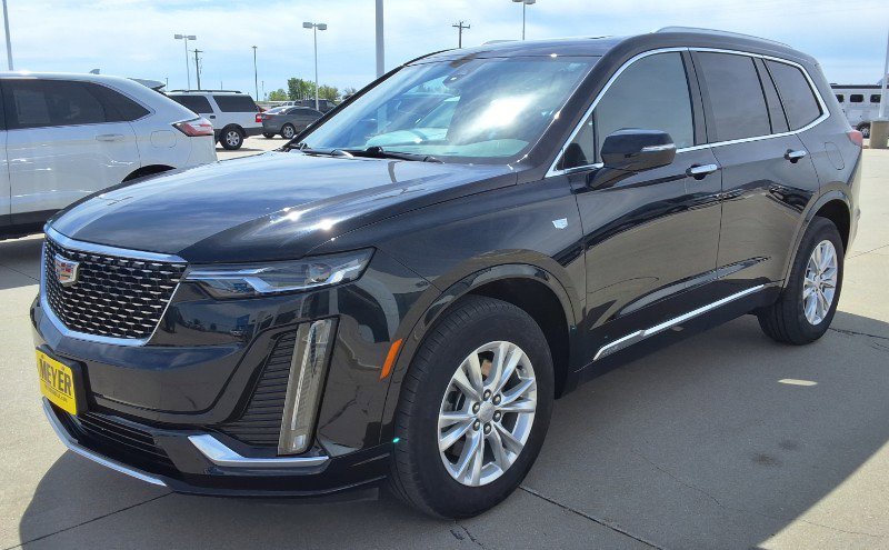 Used 2024 Cadillac XT6 Luxury w/ LPO, Floor Liner Package AWD/4WD image 4