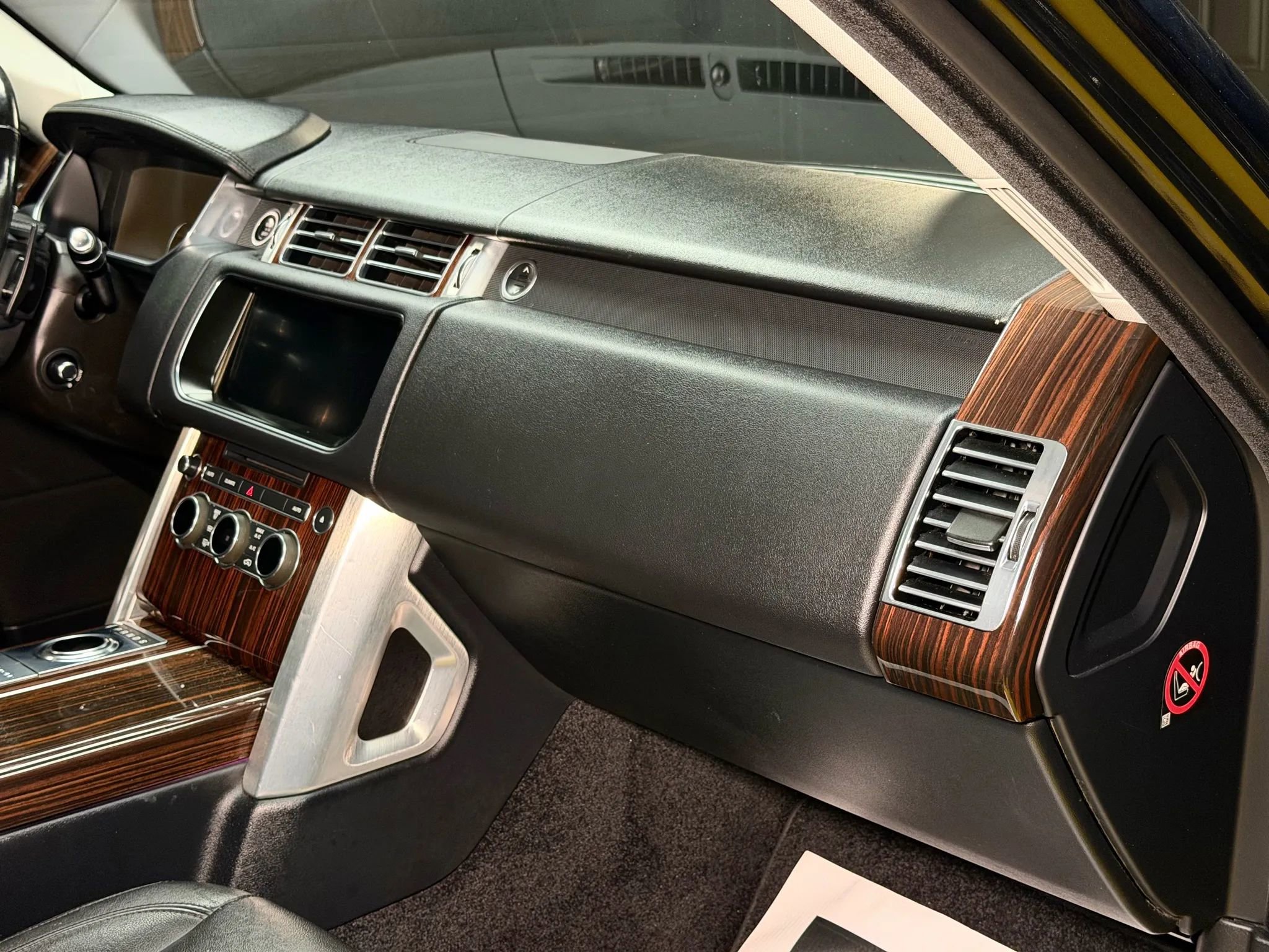 Used 2017 Land Rover Range Rover Sport Utility 4D image 48