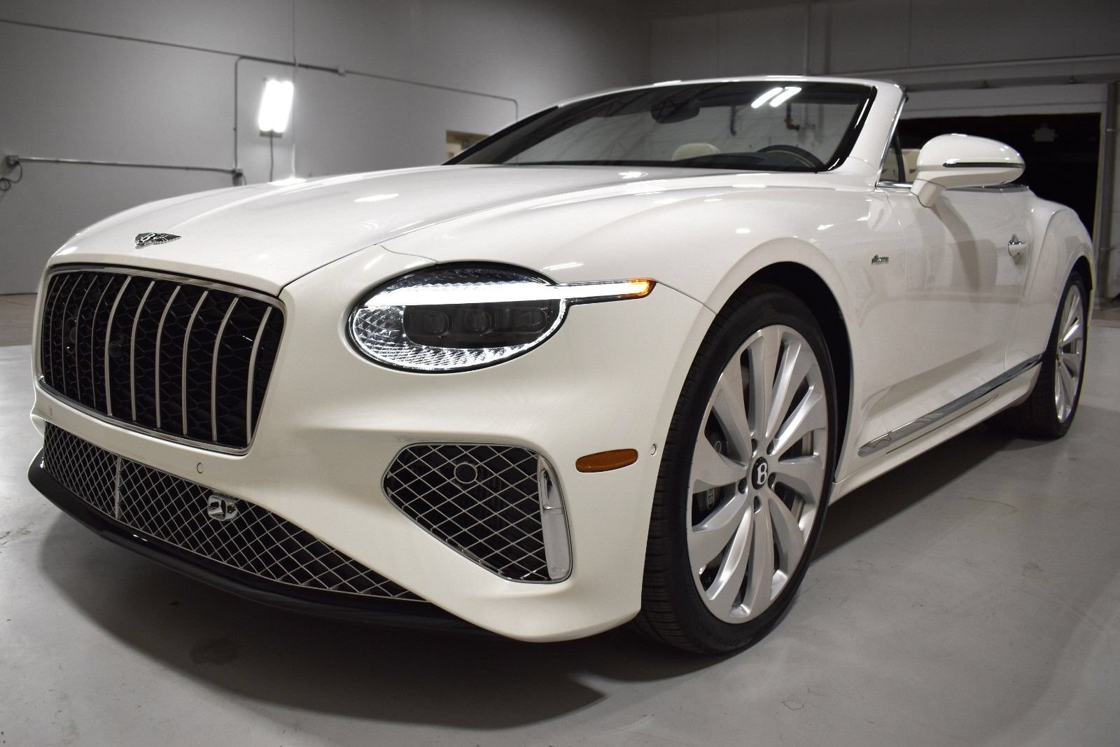 New 2026 Bentley Continental GT AWD/4WD image 13