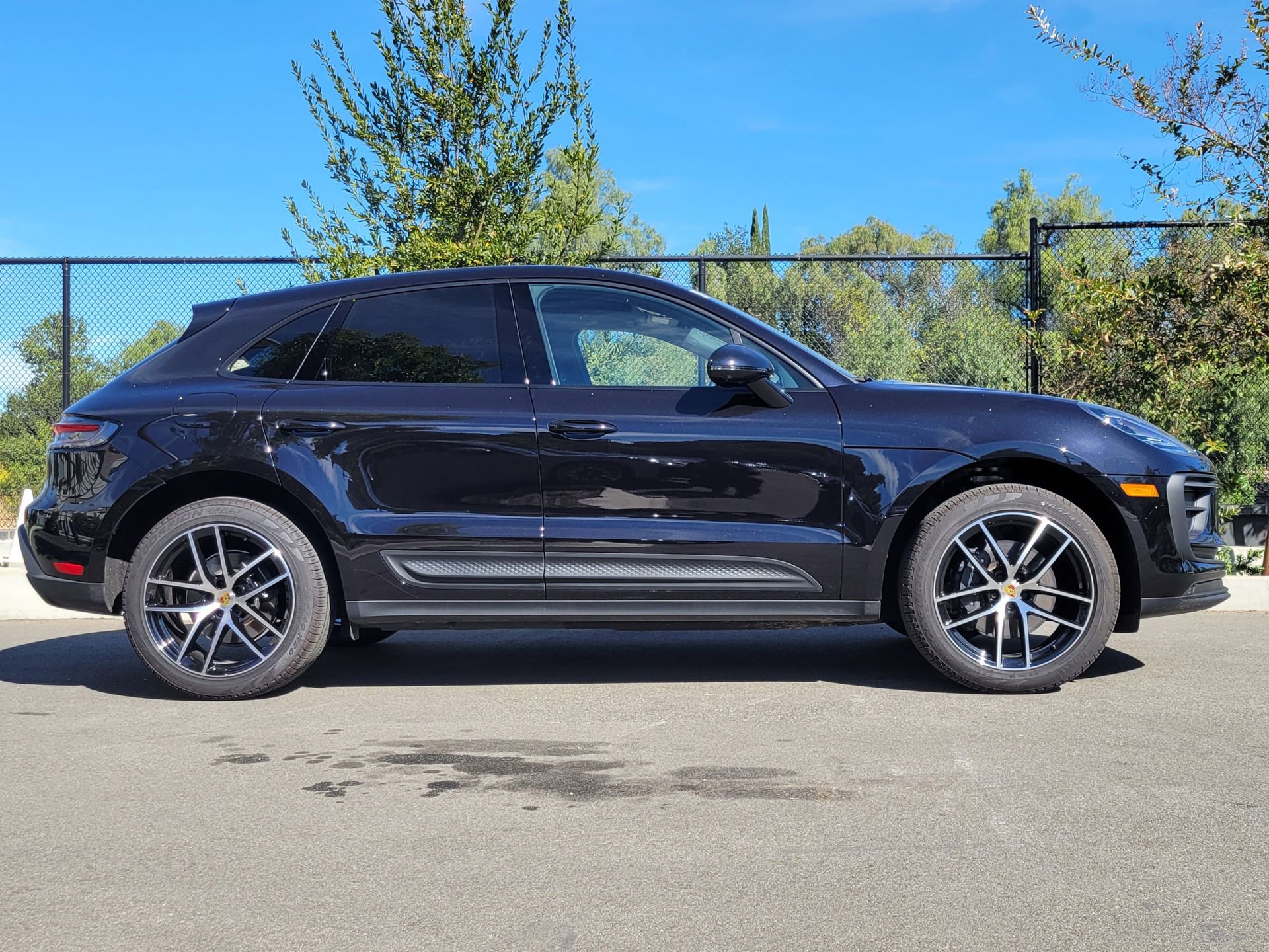 Used 2026 Porsche Macan image 8