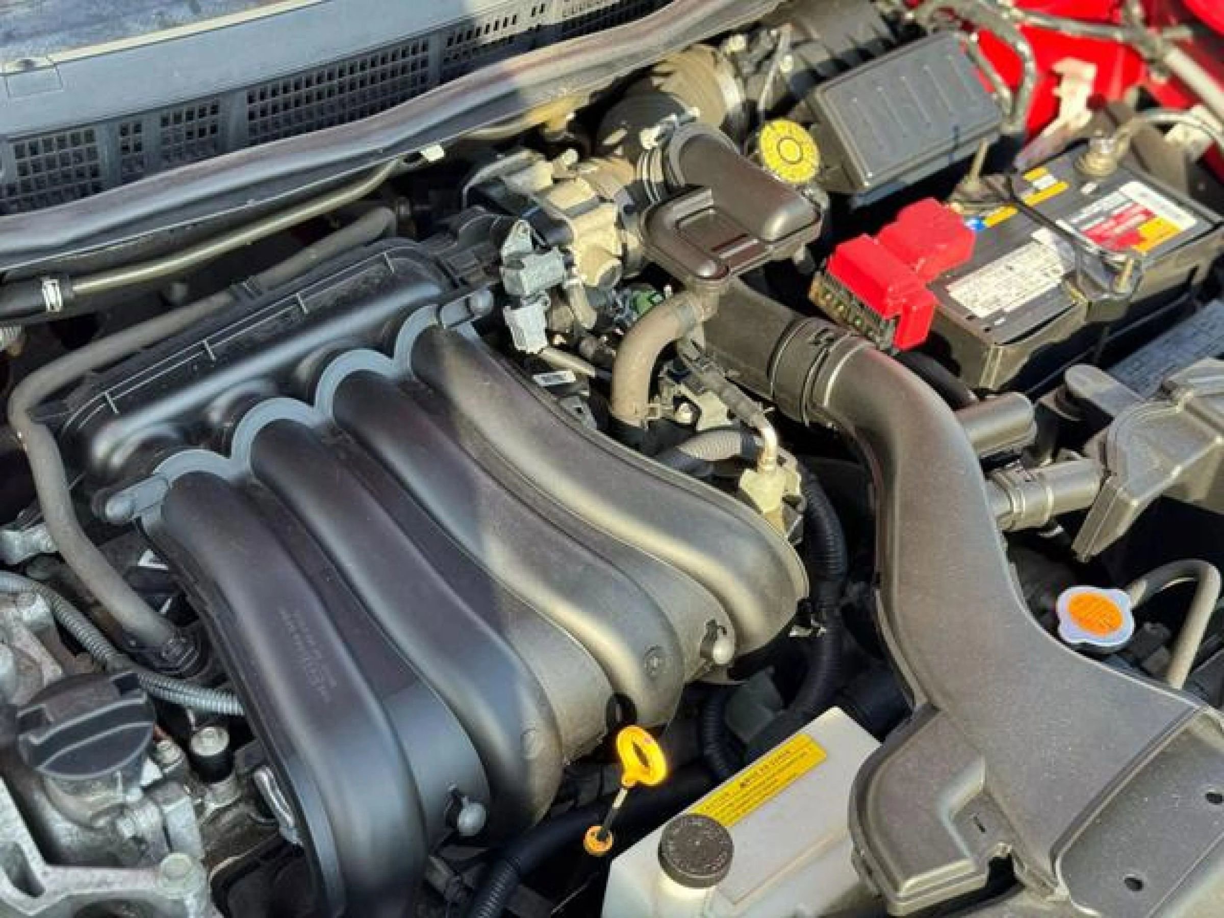 Used 2012 Nissan Versa SL image 38