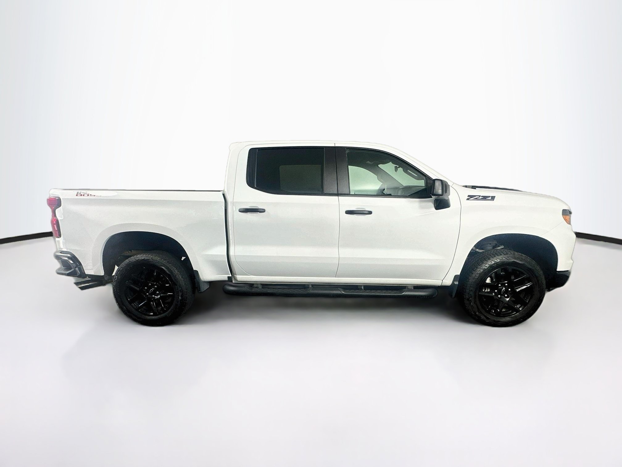 Used 2026 Chevrolet Silverado 1500 Custom Trail Boss w/ Turbomax Blackout Package AWD/4WD image 10