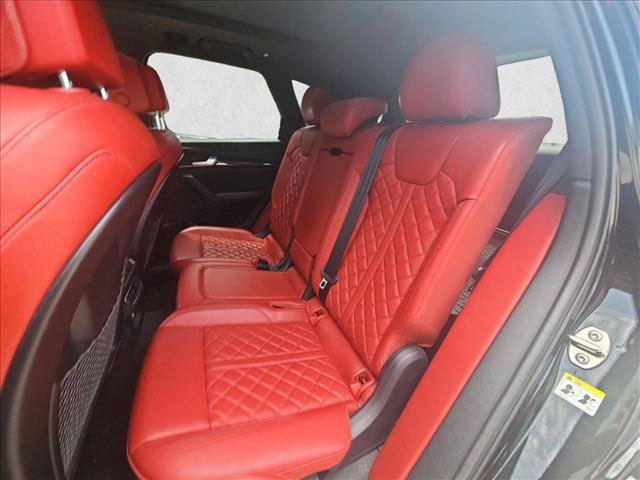 Used 2018 Audi SQ5 Prestige w/ Prestige Package AWD/4WD image 15