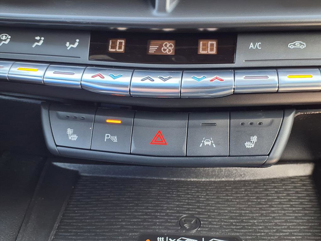 Used 2023 Cadillac CT4 Luxury w/ Sun And Sound Package image 9