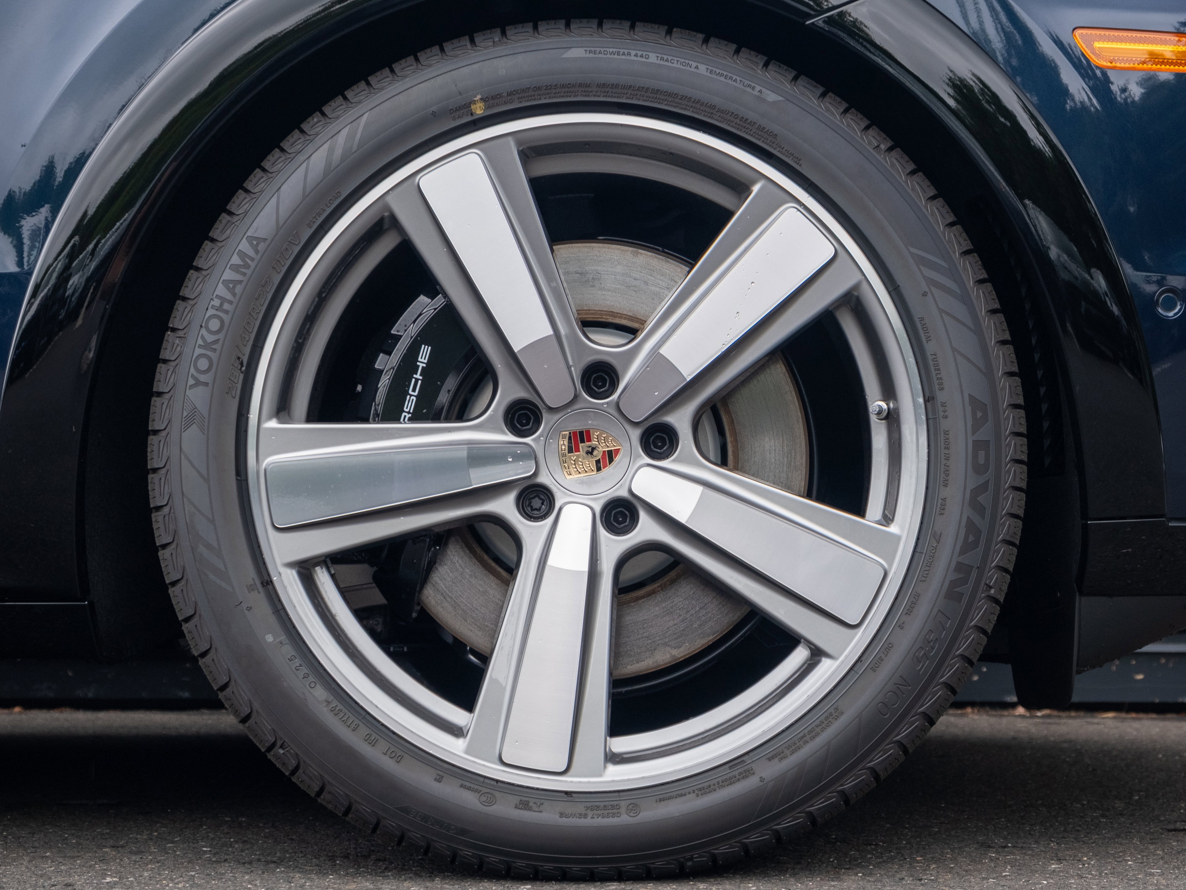 New 2025 Porsche Cayenne GTS image 15