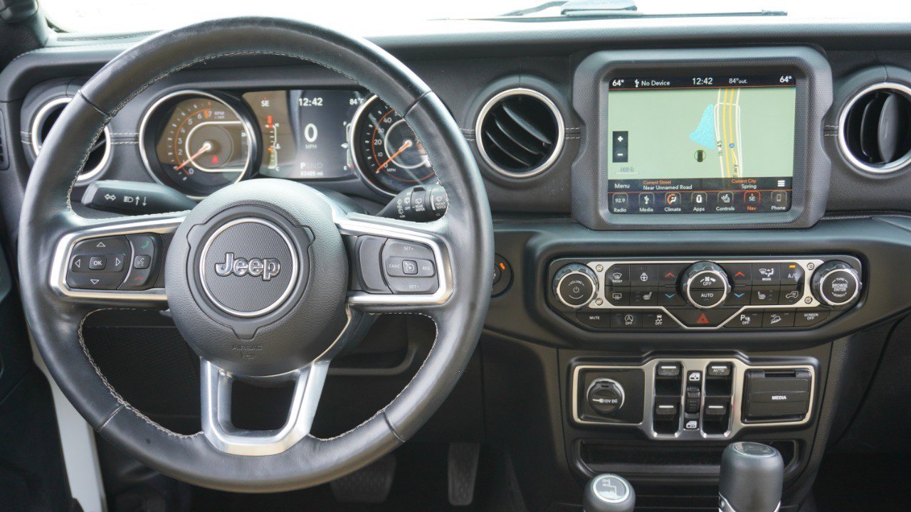 Used 2019 Jeep Wrangler Unlimited Sahara image 28