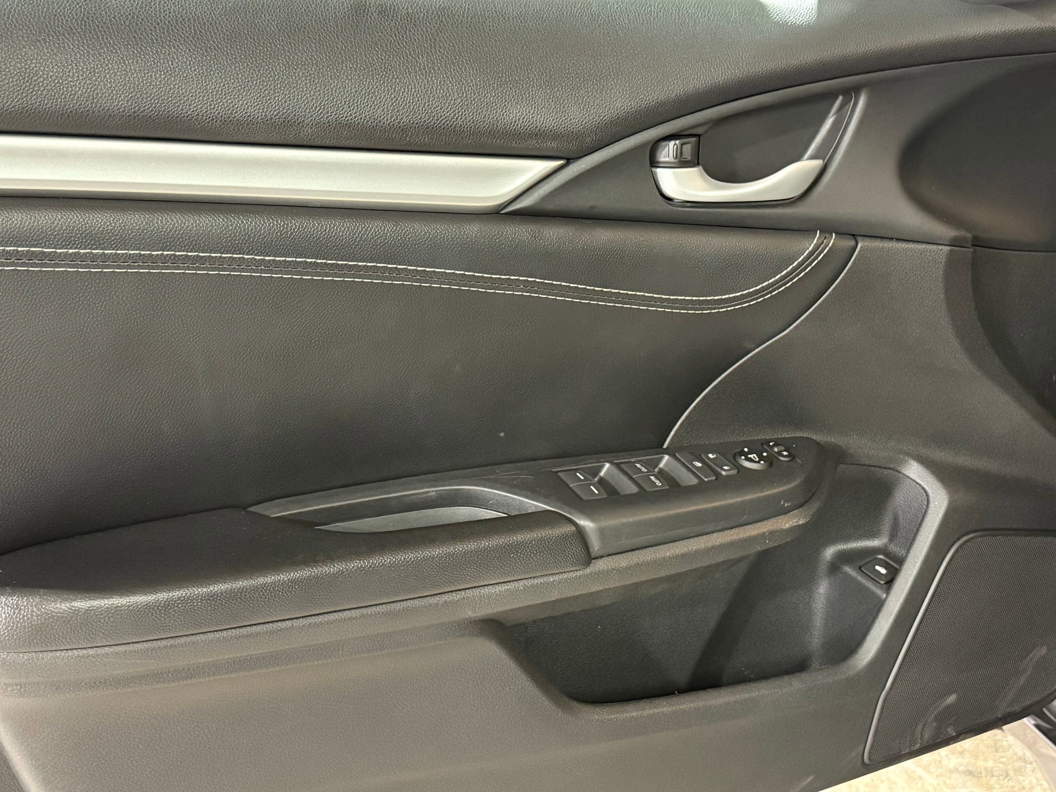 Used 2016 Honda Civic EX image 13