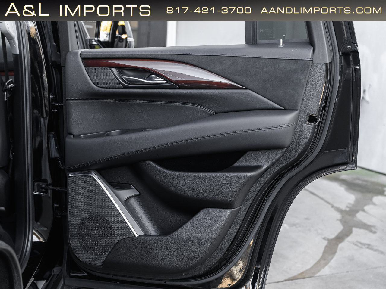 Used 2019 Cadillac Escalade Luxury AWD/4WD image 57
