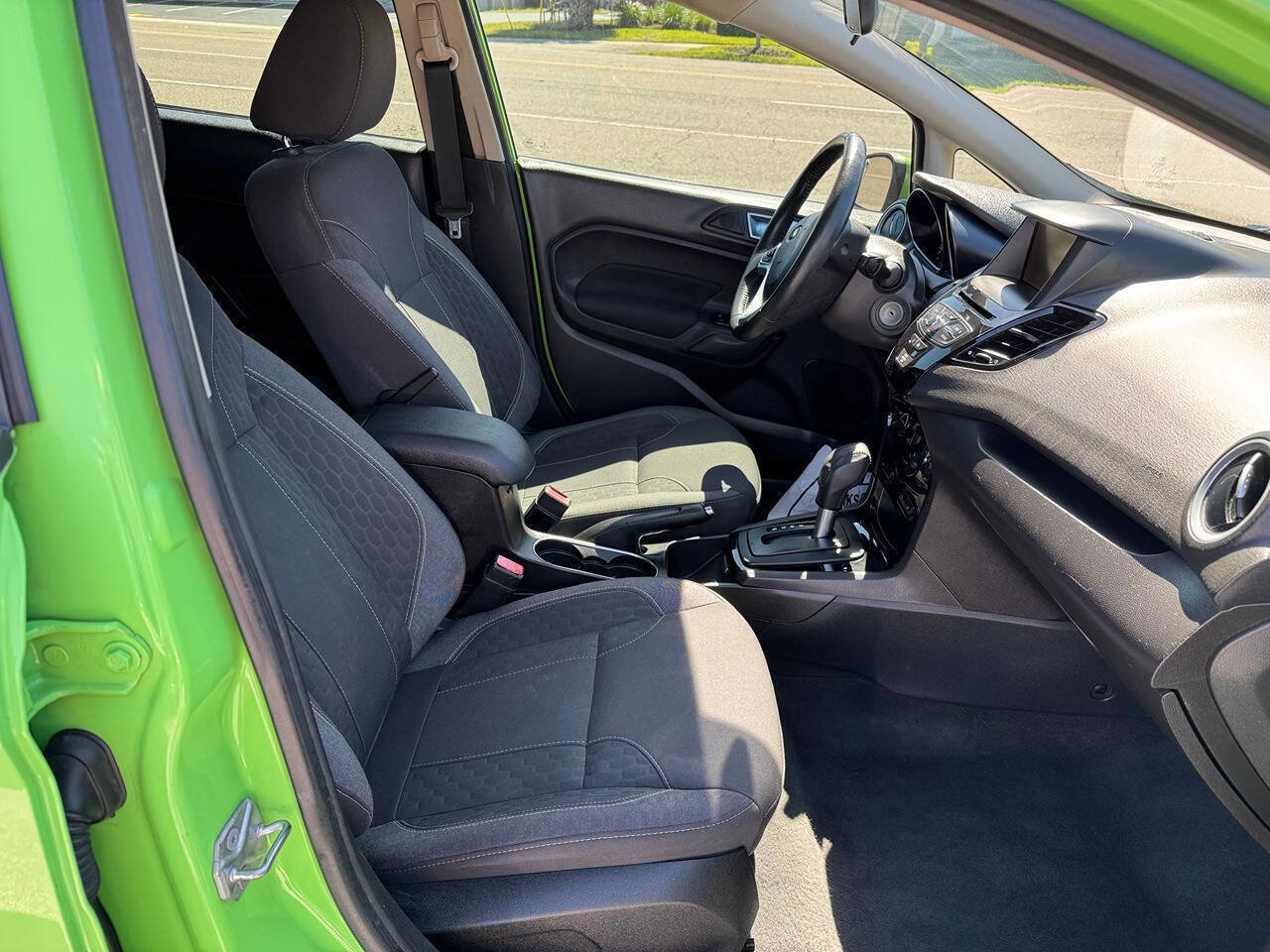 Used 2014 Ford Fiesta SE w/ Equipment Group 201B image 19