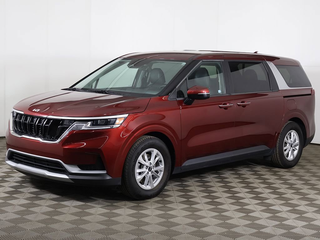 Used 2023 Kia Carnival LX image 9