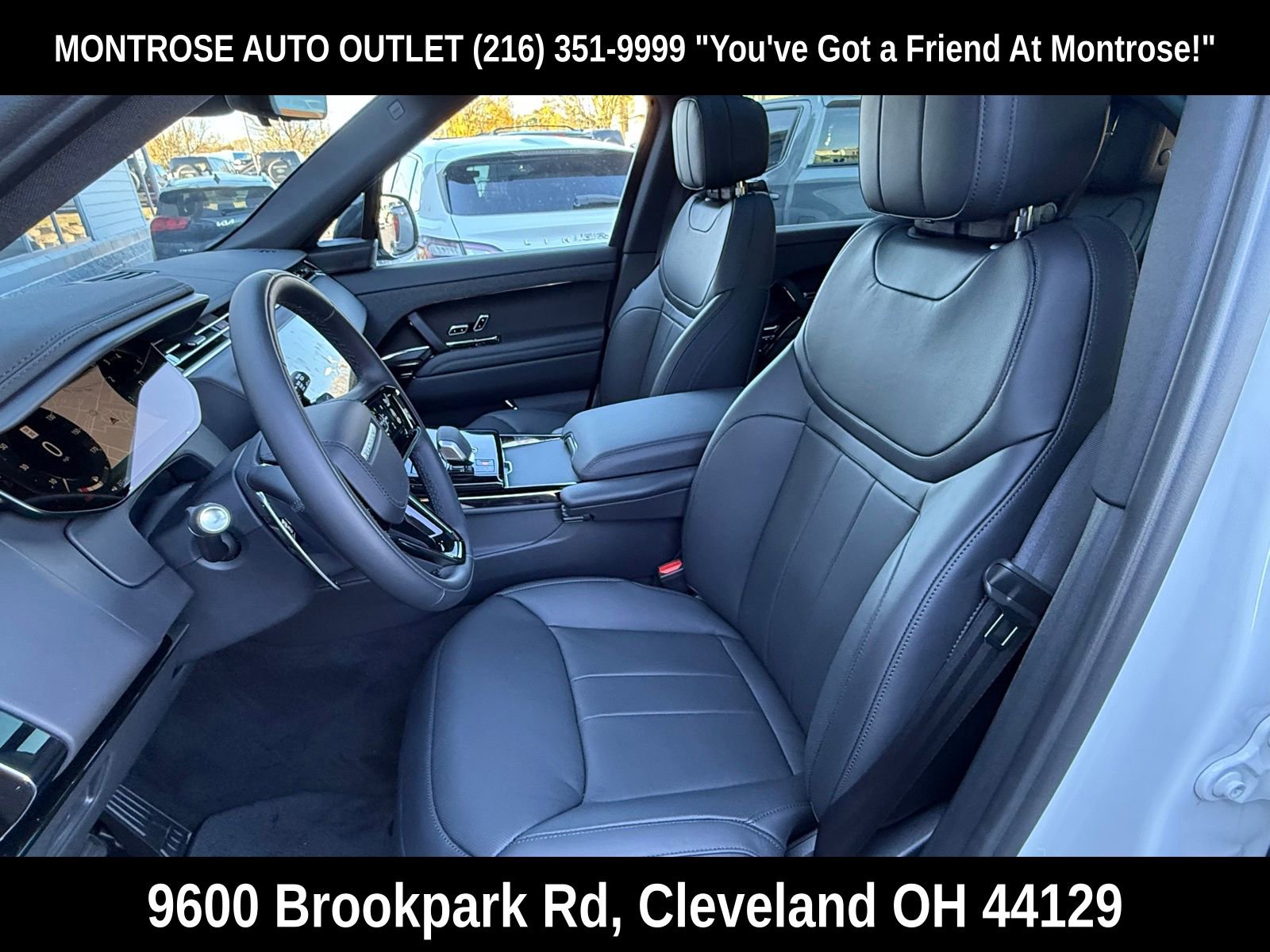 New 2025 Land Rover Range Rover Sport SE image 12