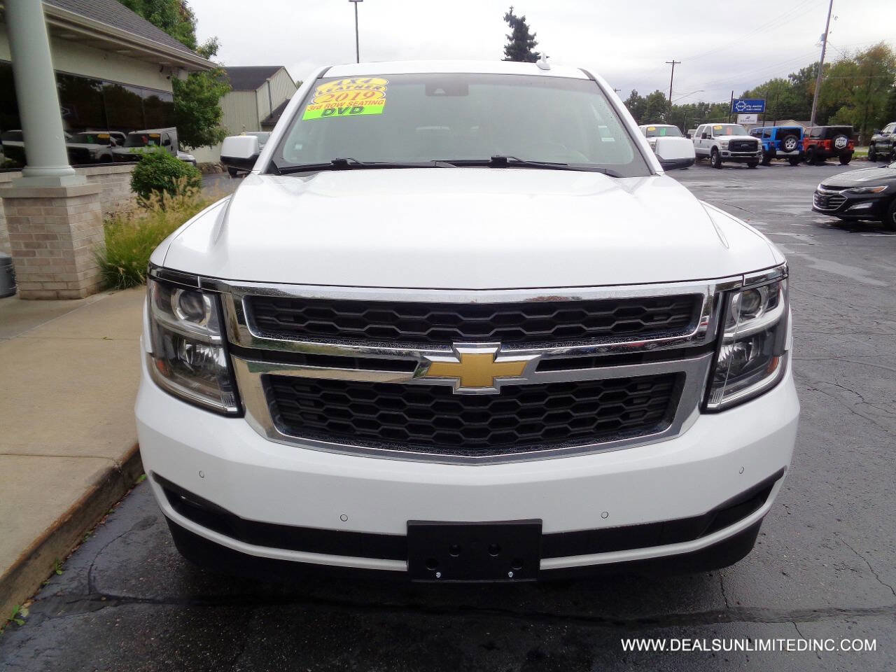 Used 2019 Chevrolet Suburban LT AWD/4WD image 37