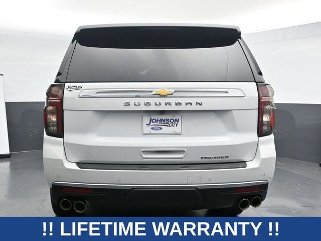 Used 2023 Chevrolet Suburban Premier image 10