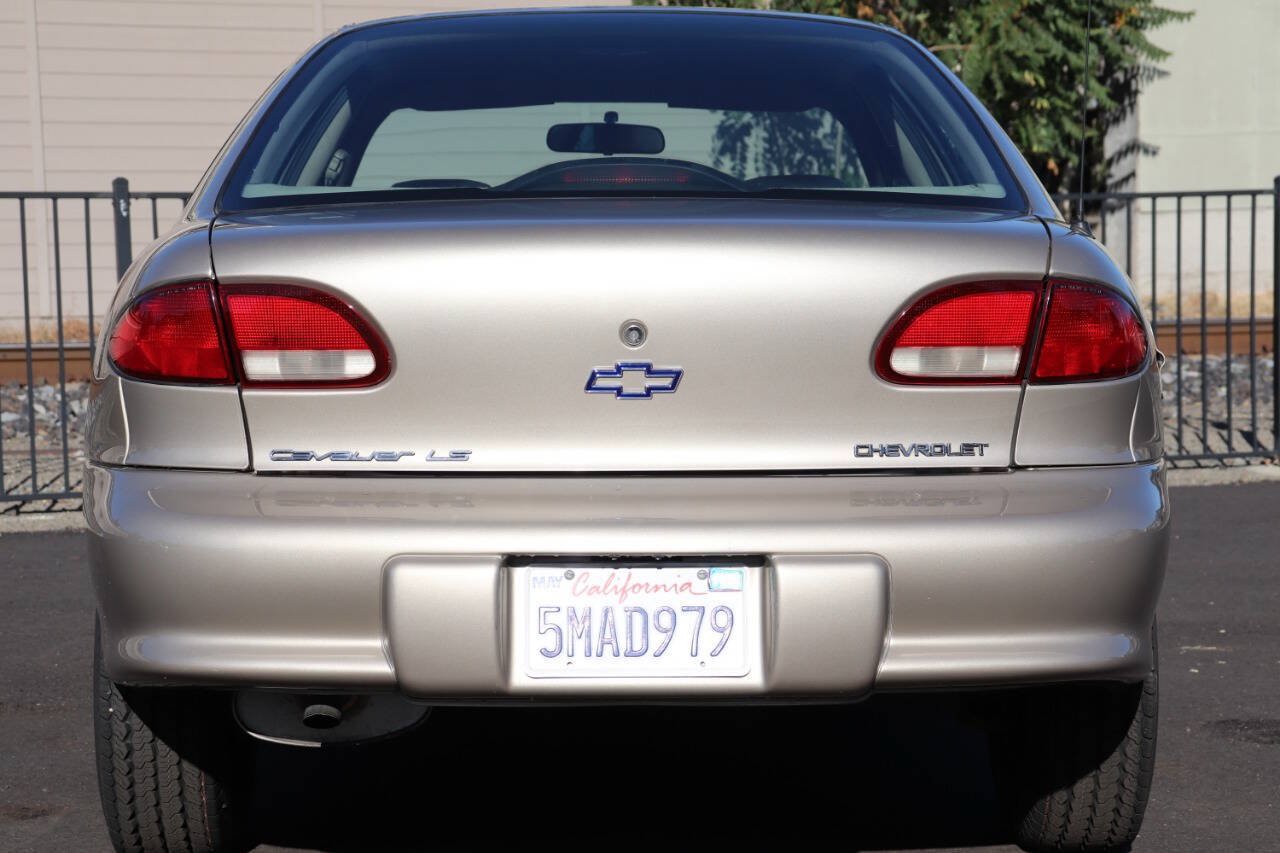 Used 1997 Chevrolet Cavalier LS w/ Preferred Equipment Group 2 FWD image 8