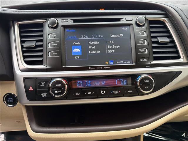 Used 2018 Toyota Highlander XLE image 16