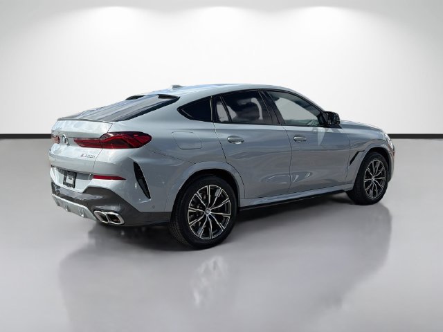 Used 2025 BMW X6 M60i AWD/4WD image 3
