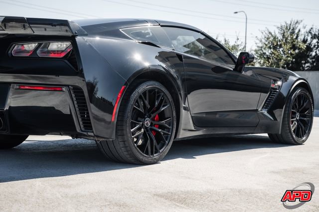 Used 2015 Chevrolet Corvette Z06 w/ 3LZ Preferred Equipment Group image 61